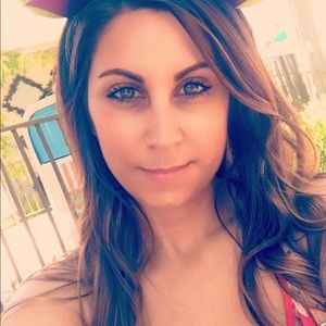 Meet your Posher, Gina